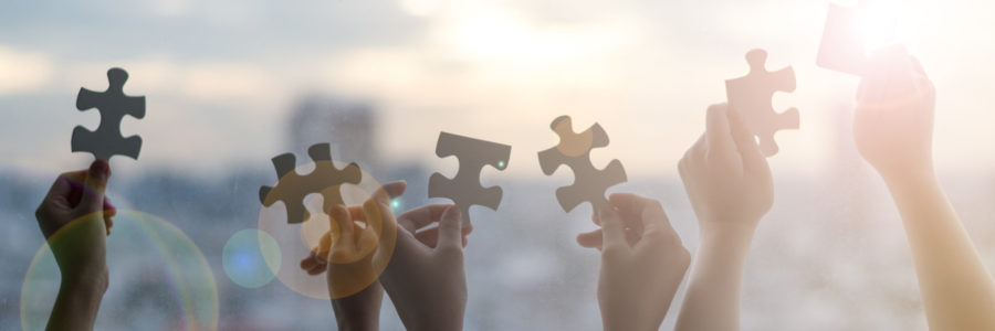 Hand raising puzzle - engaging remote employees